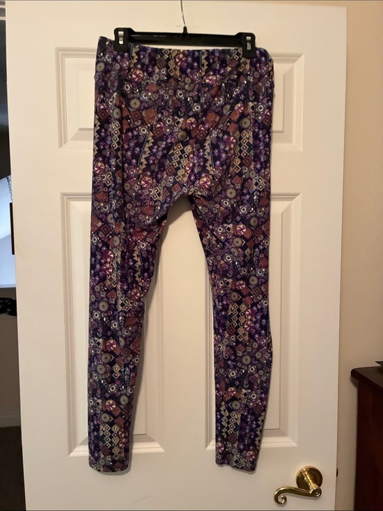 LuLaRoe Pants - Purple Patterned Women’s Leggings